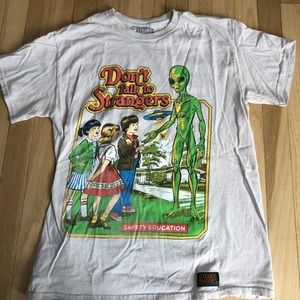 “Don’t Talk to Strangers” T-Shirt Size Medium